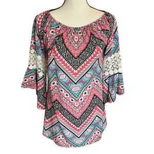 WinWin Multicolor Geometric Blouse Elastic Neckline Lace Accent Pinwheel Sleeve